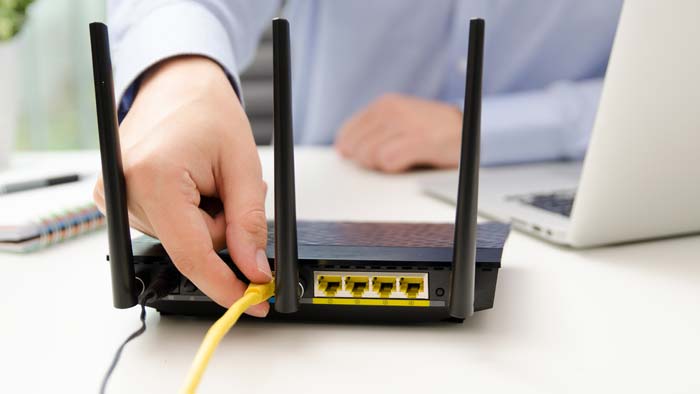 Can I use a router as a Wi-Fi extender