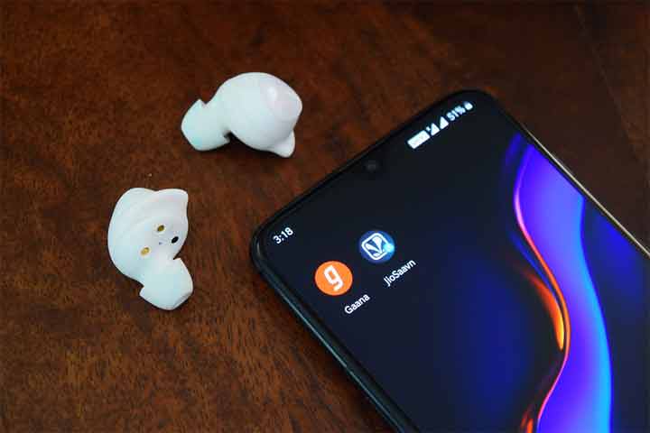 A Simple way to Reset the Bluetooth Headphones