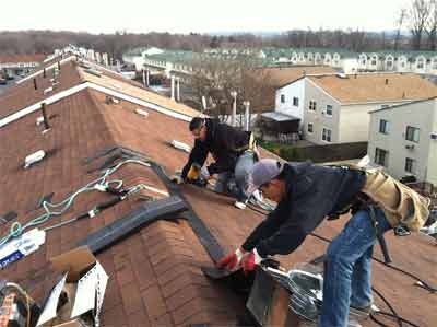 Consistency of the flat roof with the waterproofing layers