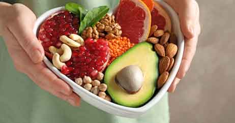 Snacking for the Heart Healthy Should Include Fruits and Raw Vegetables